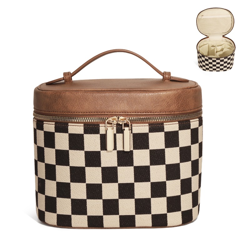 Checkerboard Make Up Bag Retro - огляд і ціна Luxury Skincare Aesthetic